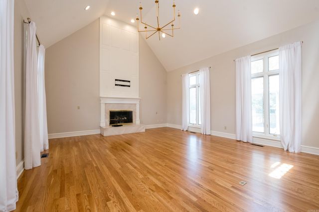 18 Hickory Creek Drive, Little Rock, AR 72212