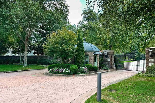 18 Hickory Creek Drive, Little Rock, AR 72212