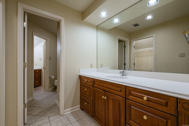 18 Hickory Creek Drive, Little Rock, AR 72212