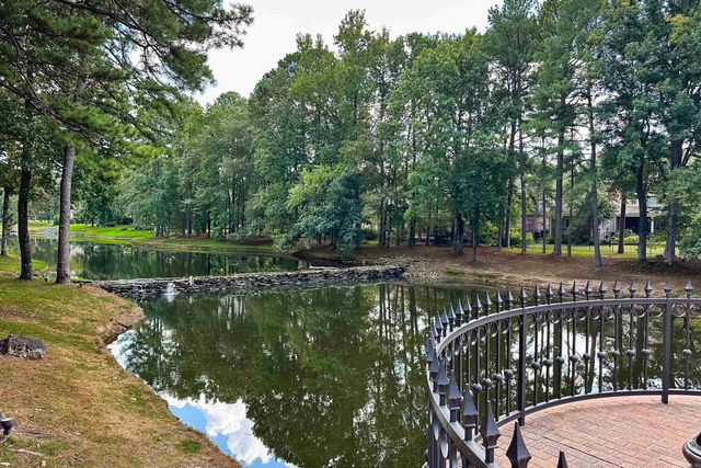 18 Hickory Creek Drive, Little Rock, AR 72212