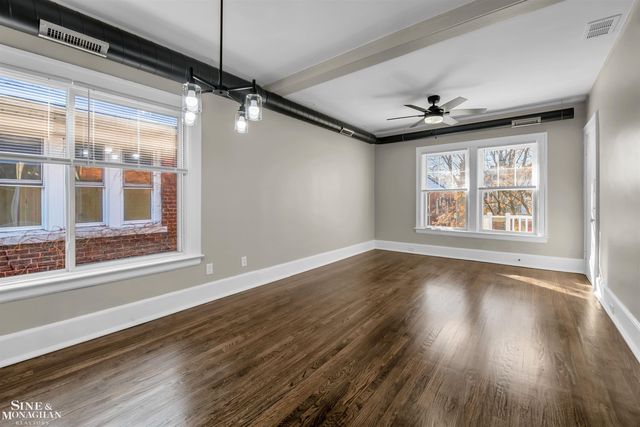 866 Nottingham Road, Grosse Pointe Park, MI 48230