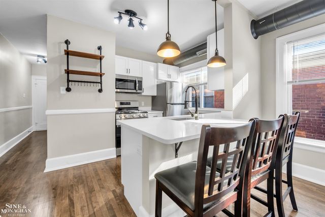 866 Nottingham Road, Grosse Pointe Park, MI 48230