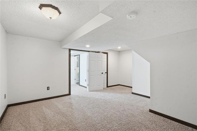 11448 Parkview Avenue, Kansas City, KS 66109