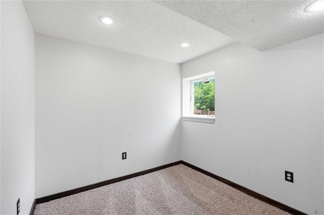 11448 Parkview Avenue, Kansas City, KS 66109