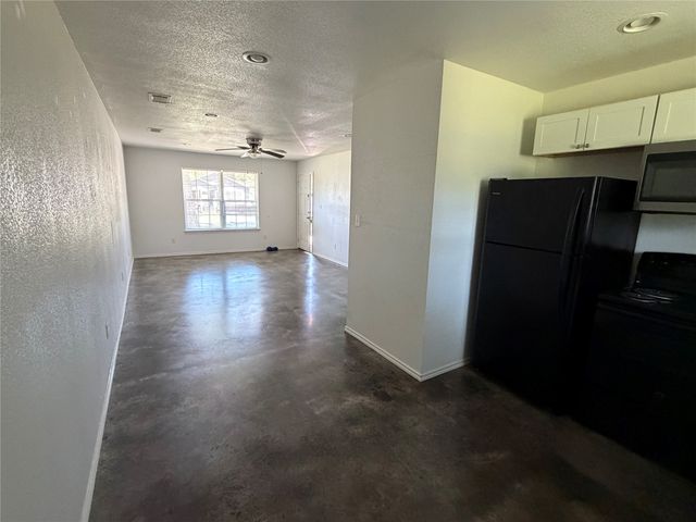 712 seven oaks Road 712, Bonham, TX 75418