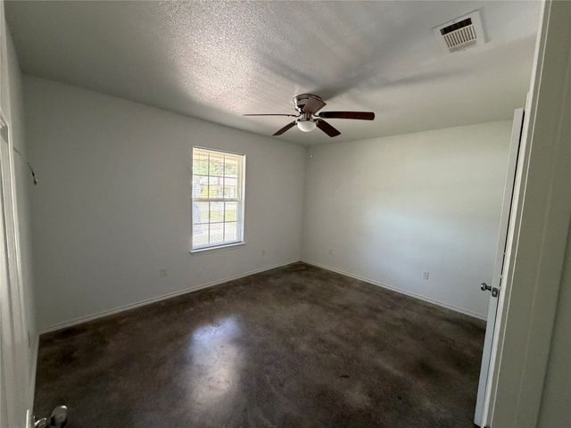 712 seven oaks Road 712, Bonham, TX 75418