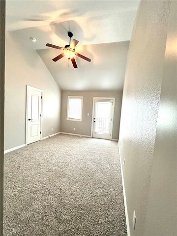 583 N Rupple Road, Fayetteville, AR 72704