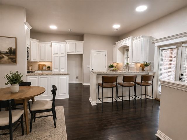 583 N Rupple Road, Fayetteville, AR 72704