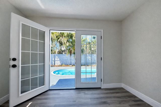 1735 MICHIGAN AVENUE NE, St Petersburg, FL 33703