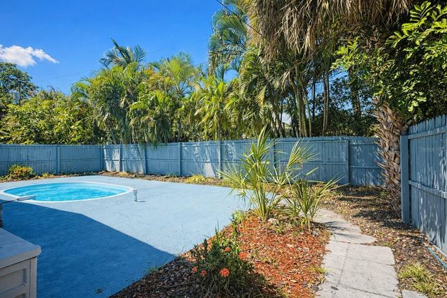 1735 MICHIGAN AVENUE NE, St Petersburg, FL 33703