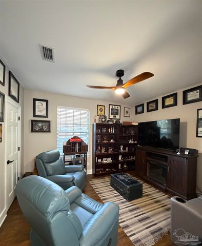 4151 Castle Gate Dr, Pace, FL 32571