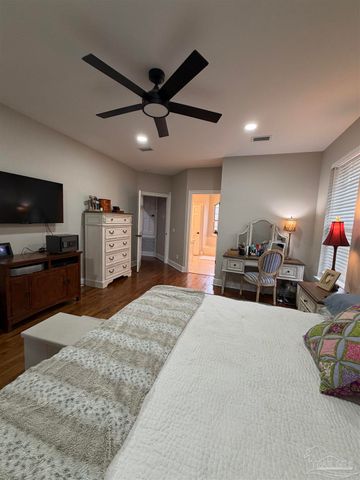 4151 Castle Gate Dr, Pace, FL 32571