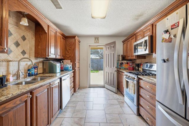 2101 76th Street, Lubbock, TX 79423