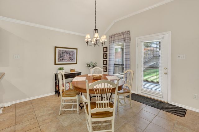 11005 Castle Oak Lane, Fort Worth, TX 76108