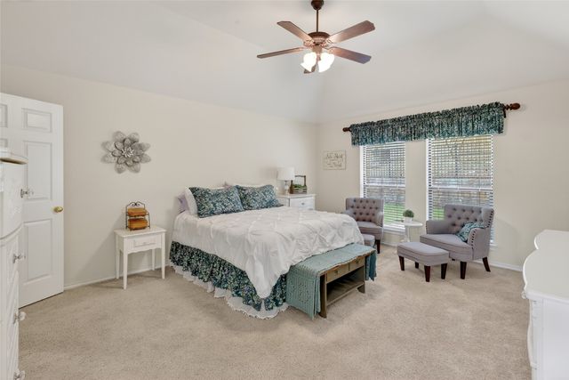 11005 Castle Oak Lane, Fort Worth, TX 76108