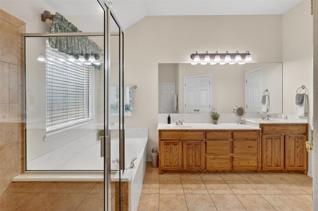 11005 Castle Oak Lane, Fort Worth, TX 76108