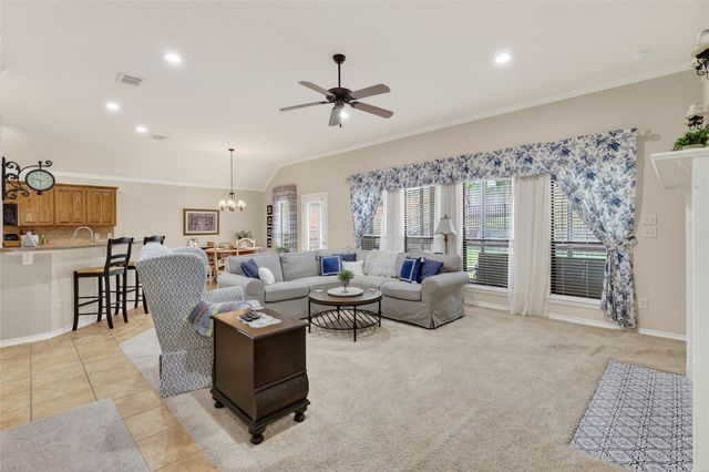 11005 Castle Oak Lane, Fort Worth, TX 76108