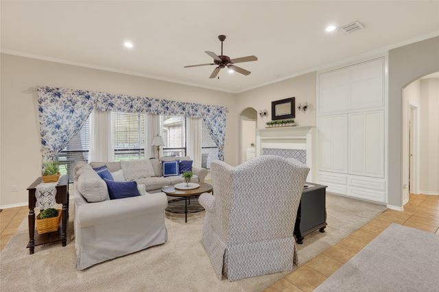 11005 Castle Oak Lane, Fort Worth, TX 76108