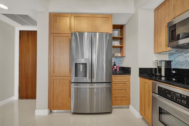 2831 N Ocean Boulevard 1006N, Fort Lauderdale, FL 33308