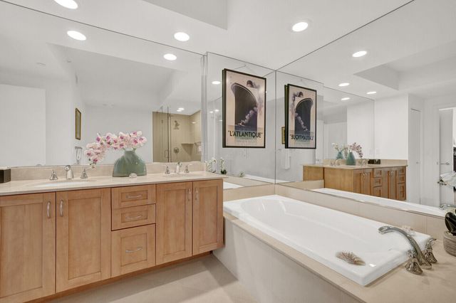 2831 N Ocean Boulevard 1006N, Fort Lauderdale, FL 33308