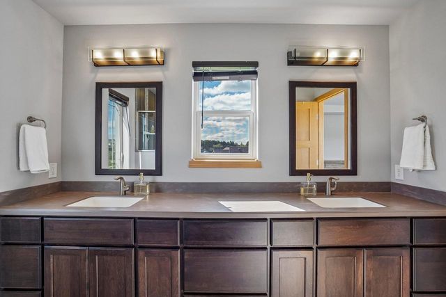 1394 Winchester Pass, Verona, WI 53593