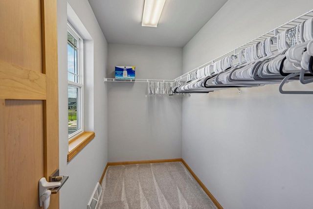 1394 Winchester Pass, Verona, WI 53593