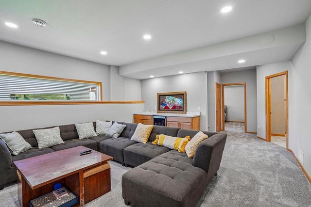 1394 Winchester Pass, Verona, WI 53593