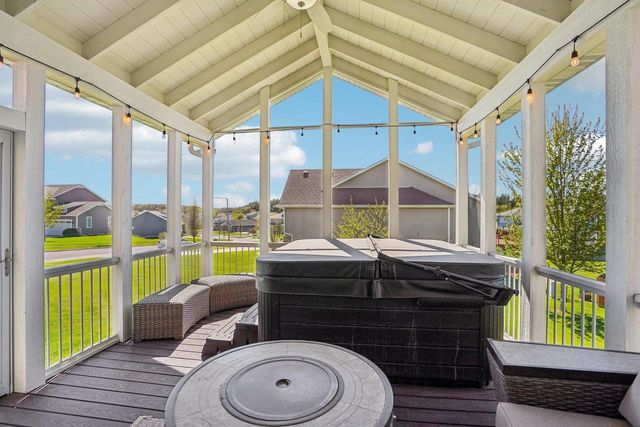 1394 Winchester Pass, Verona, WI 53593