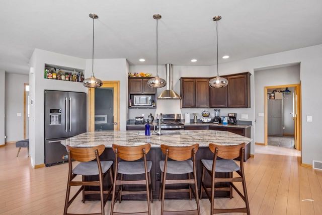 1394 Winchester Pass, Verona, WI 53593