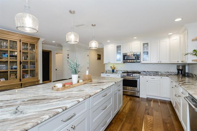 2860 QUAIL HOLLOW ROAD W, Clearwater, FL 33761