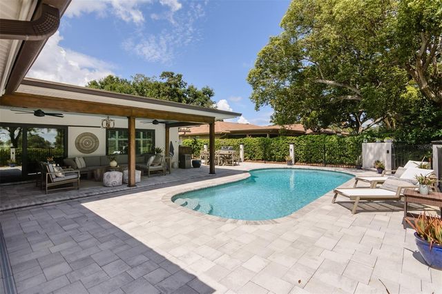 2860 QUAIL HOLLOW ROAD W, Clearwater, FL 33761