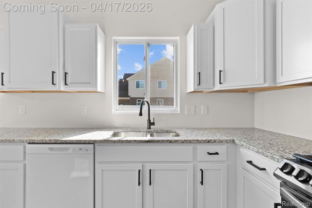 8135 Hudson Drive, Westland, MI 48185