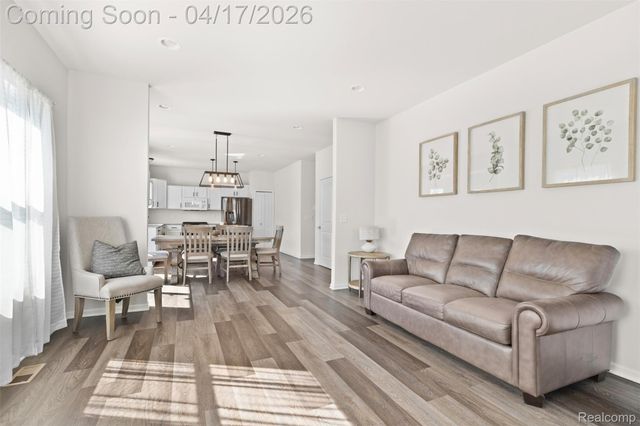 8135 Hudson Drive, Westland, MI 48185