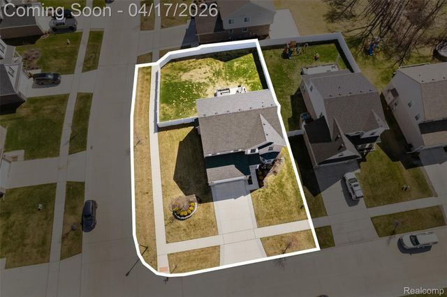 8135 Hudson Drive, Westland, MI 48185