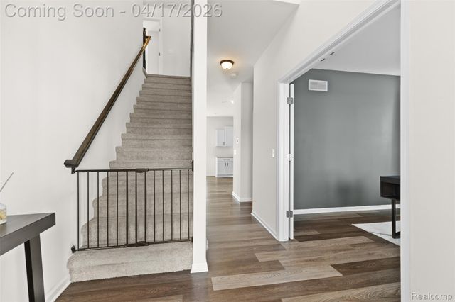 8135 Hudson Drive, Westland, MI 48185