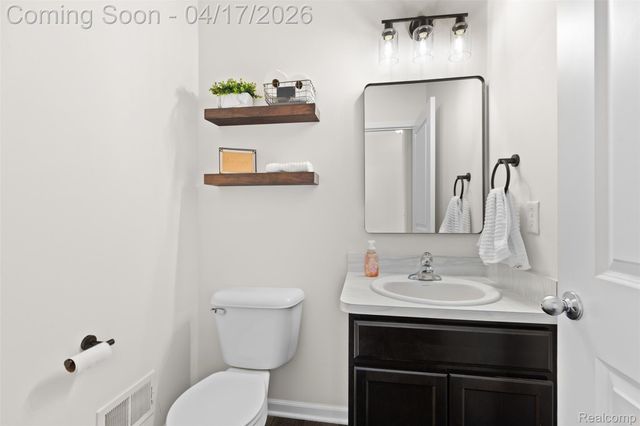 8135 Hudson Drive, Westland, MI 48185