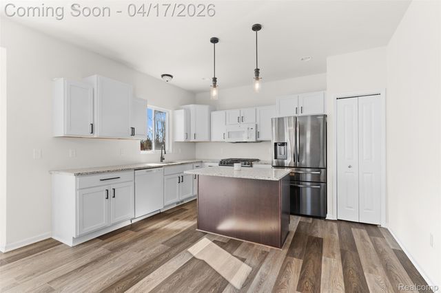 8135 Hudson Drive, Westland, MI 48185