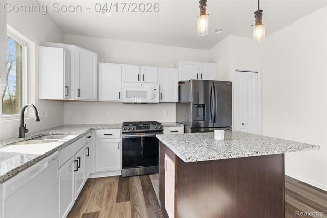 8135 Hudson Drive, Westland, MI 48185