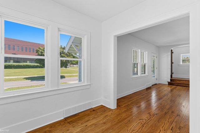 617 Dupont Street, Flint, MI 48504