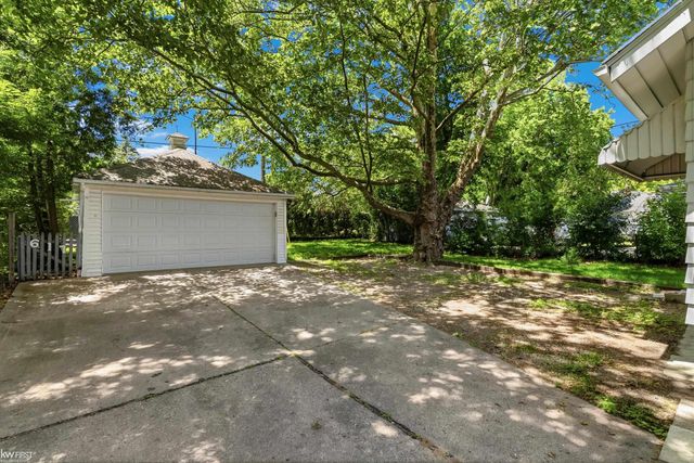 617 Dupont Street, Flint, MI 48504