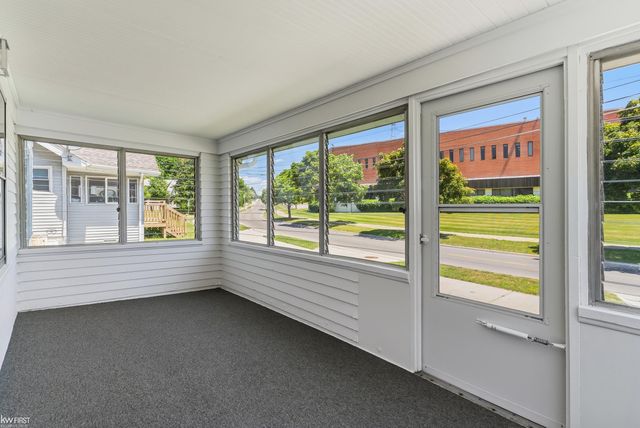617 Dupont Street, Flint, MI 48504