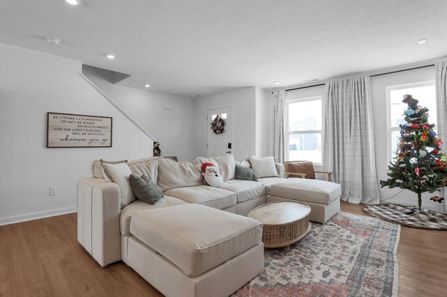 113 Boutot Street, Ashville, OH 43103