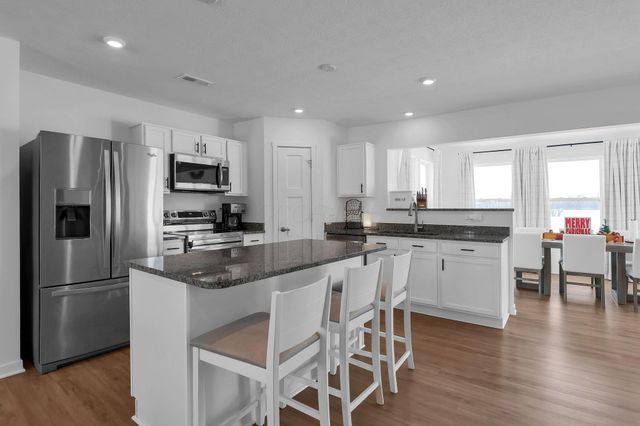 113 Boutot Street, Ashville, OH 43103