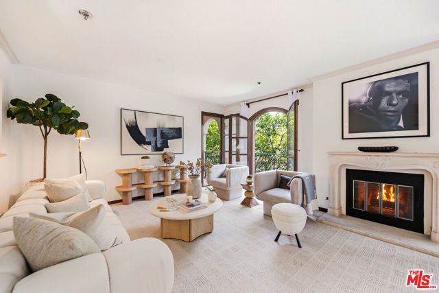 9249 Burton Way 305, Beverly Hills, CA 90210