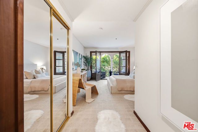 9249 Burton Way 305, Beverly Hills, CA 90210
