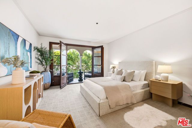 9249 Burton Way 305, Beverly Hills, CA 90210