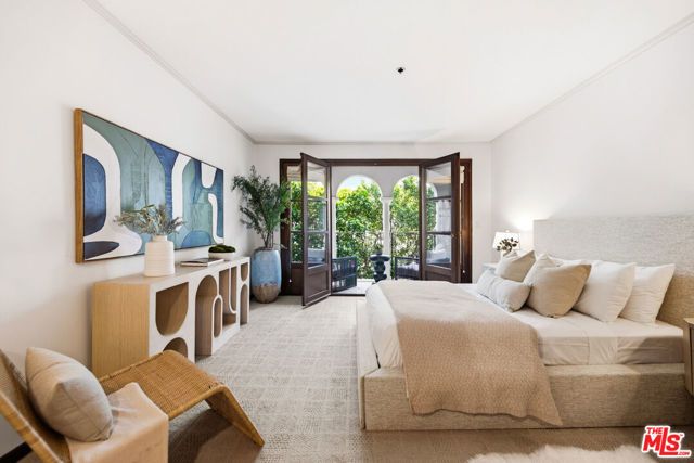 9249 Burton Way 305, Beverly Hills, CA 90210
