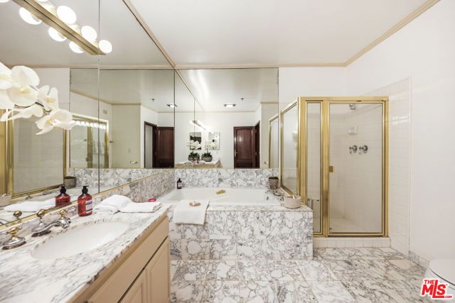 9249 Burton Way 305, Beverly Hills, CA 90210