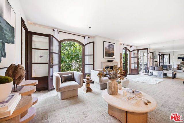 9249 Burton Way 305, Beverly Hills, CA 90210