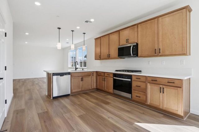 1871 Amaryllis Drive, Hollister, CA 95023